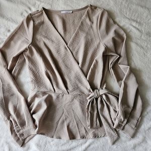 Timing, M, tan blouse